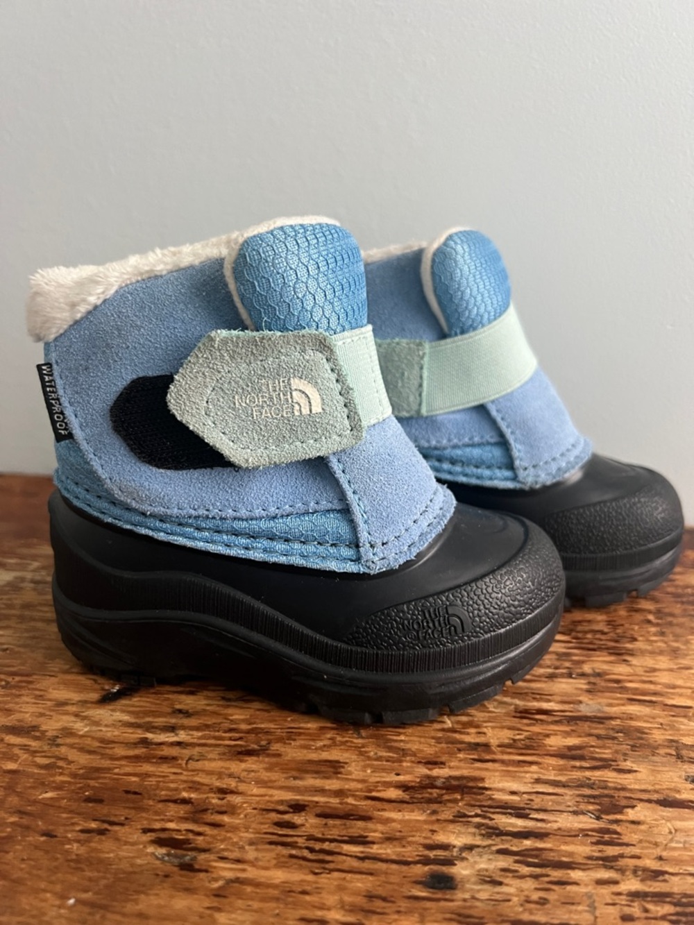 The North Face Toddler Alpenglow II Snow Boots in Acoustic Blue Sz 6 Waterproof